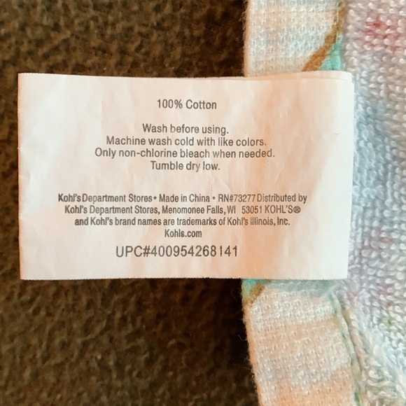 St. Nicolas Square Christmas dish towels. Set of 3. Approximately 16 1/2” x 25” - Picture 5 of 6